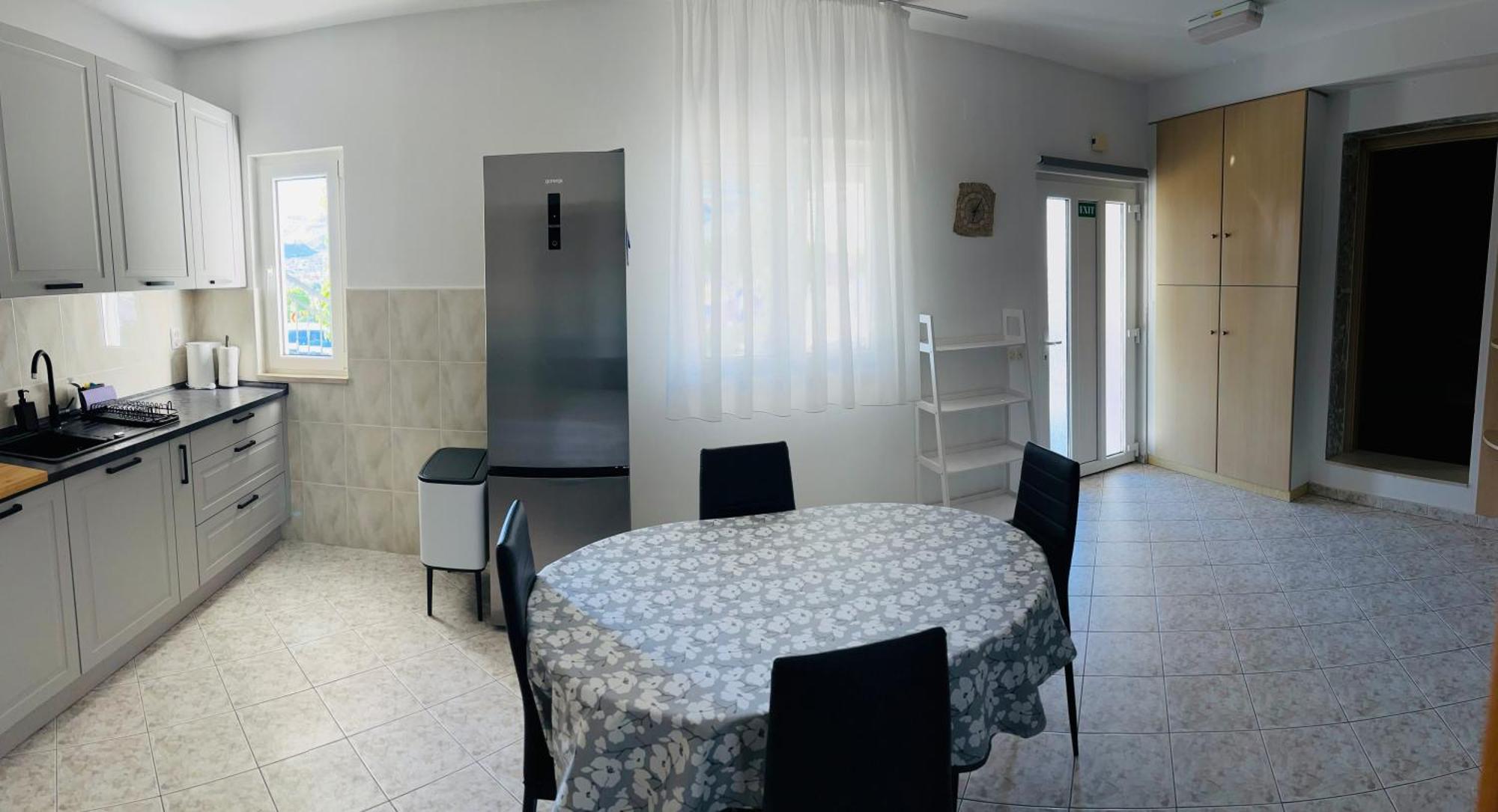 Apartman Karmen Трогир Екстериор снимка